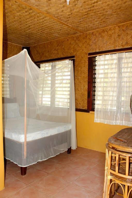 Casa Rosa Taytay Hotel Palawan Exterior photo